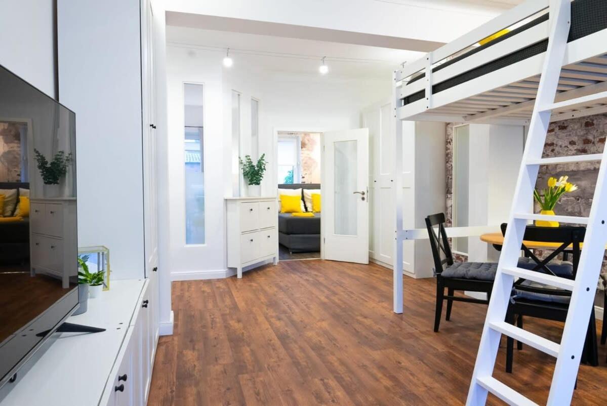 Shabby Chic Apartment In Ideal Location Hamburgo Exterior foto