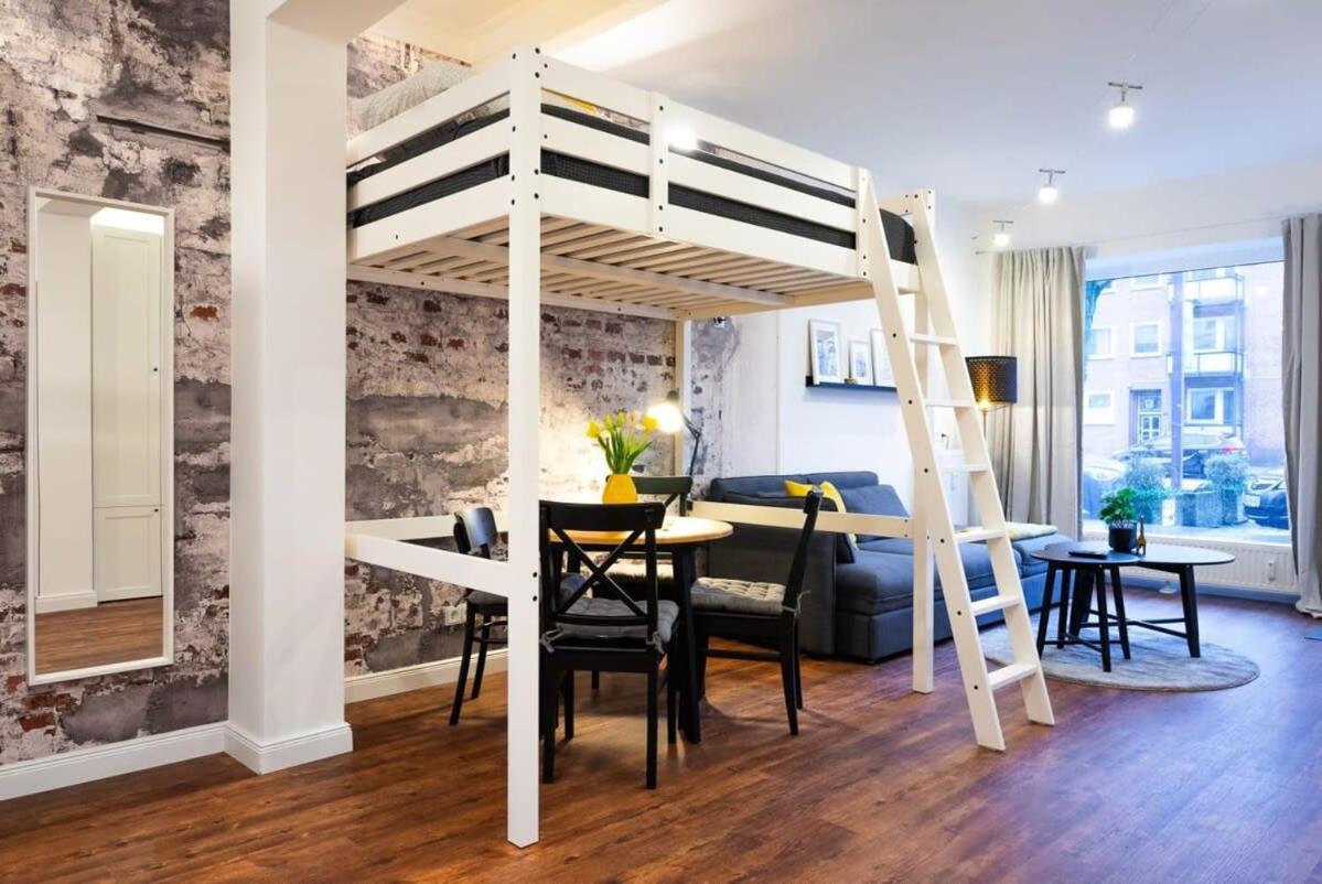 Shabby Chic Apartment In Ideal Location Hamburgo Exterior foto